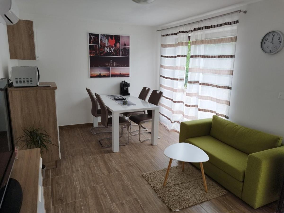 Mia Apartment Rijeka Bagian luar foto